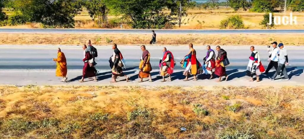 Thầy Minh Tuệ Bộ Hành Ngày 17-01