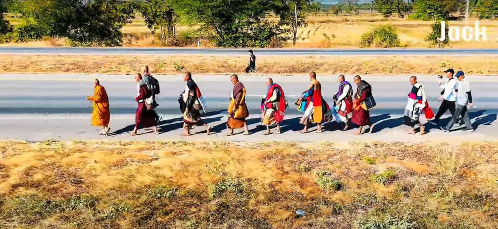 Thầy Minh Tuệ Bộ Hành Ngày 17-01